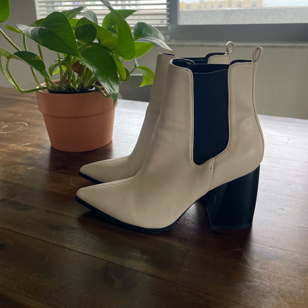 Steve Madden Ankle Booties Size 8